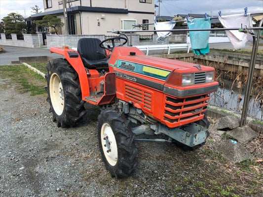 買い取りさせて頂きました！　クボタ　L1-245