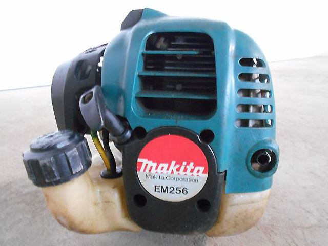 Bh3498 MAKITA マキタ EM256 肩掛式草刈機 24.5cc ループハンドル仕様 整備済み 動画有 |  中古農機具の買い取りと販売の専門店｜GT Agri