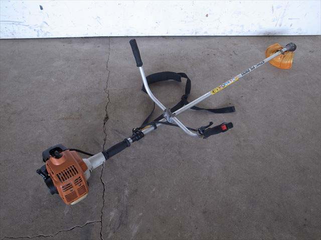 Be3382 STIHL スチール FS2600 肩掛式草刈機 26cc 両手ハンドル 動画有 整備済み | 中古農機具の買い取りと販売の専門店｜GT  Agri