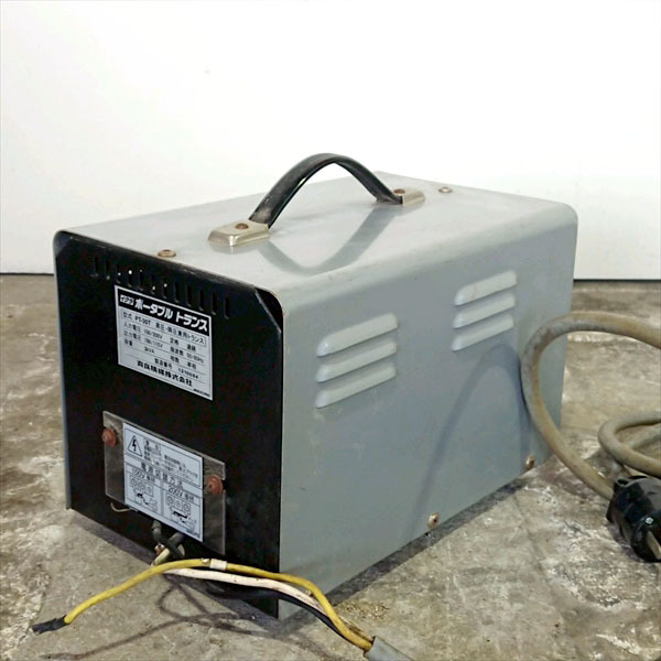 別注 育良精機(イクラ) PT-30WDL ポータブルトランス ポータブル変圧器